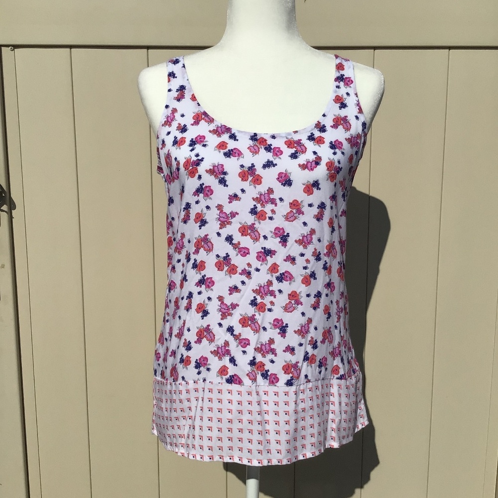 NWT Gap Tee 🌸